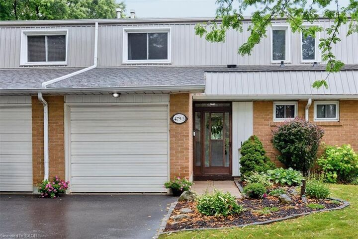 479 Woodview Road 3 — photo 1