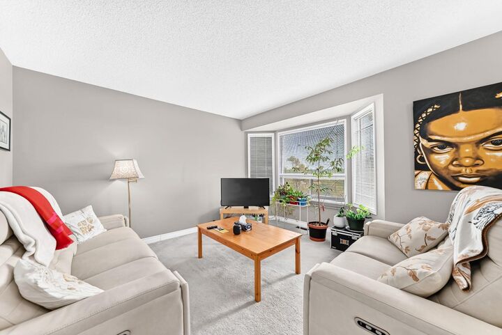Property Photo:  2003 Signal Hill Green SW  AB T3H 2Y4 