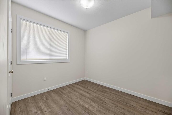 Property Photo: 3 Park Lane AB T0M 0W0