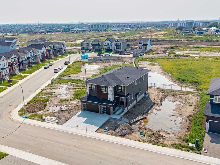 Property Photo: 427 Bridgeport Glen AB T1X 3C9