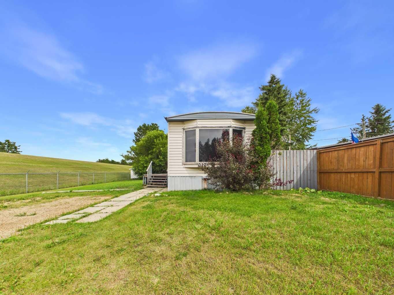 Property Photo: 5500 Womacks D12 AB T0M 0J0