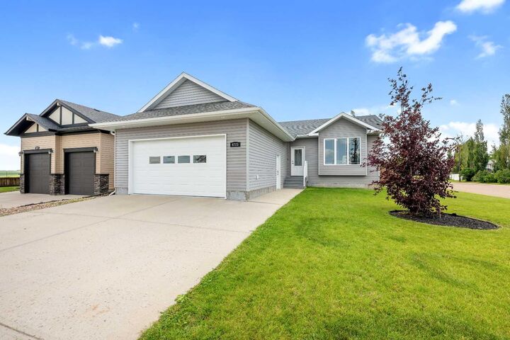 Property Photo: 4725 54 Avenue AB T0B 2L0