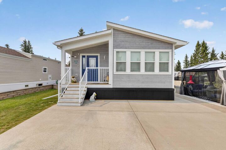 Property Photo: 32351 Range Road 55 38 AB T0M 1X0