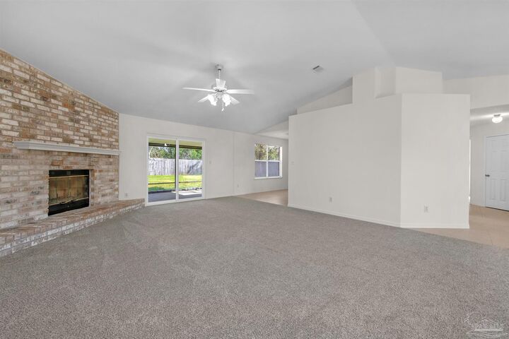 Property Photo: 9568 Brentwood Blvd FL 32566