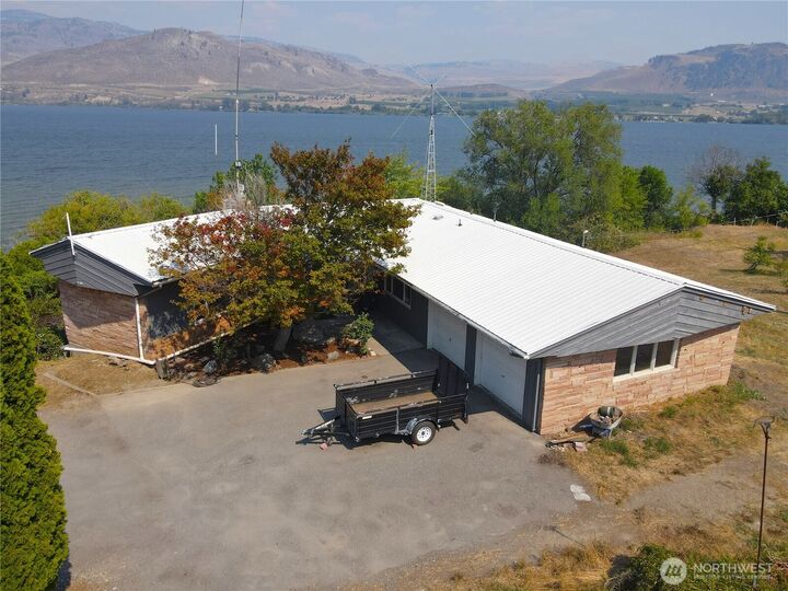Property Photo: 6 Nulton Lane WA 98844