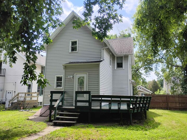 Property Photo:  1414 16th Avenue  IL 61104 