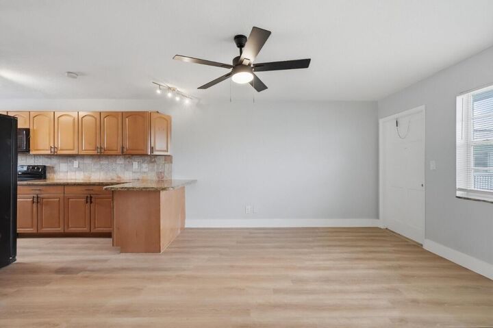 Property Photo: 6191 SW 37th Street 210 FL 33314