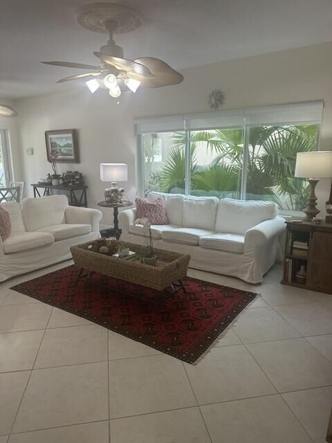 Property Photo:  9682 Vía Emilie  FL 33428 
