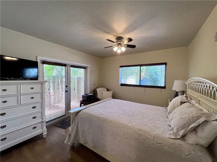 Property Photo: 1423 Holly Heights Drive 7 FL 33304