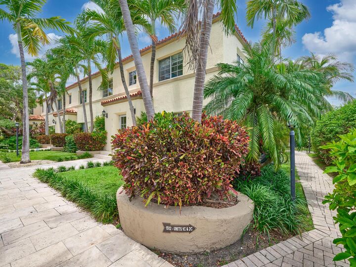 Property Photo:  1508 Pennsylvania Avenue 1B  FL 33139 