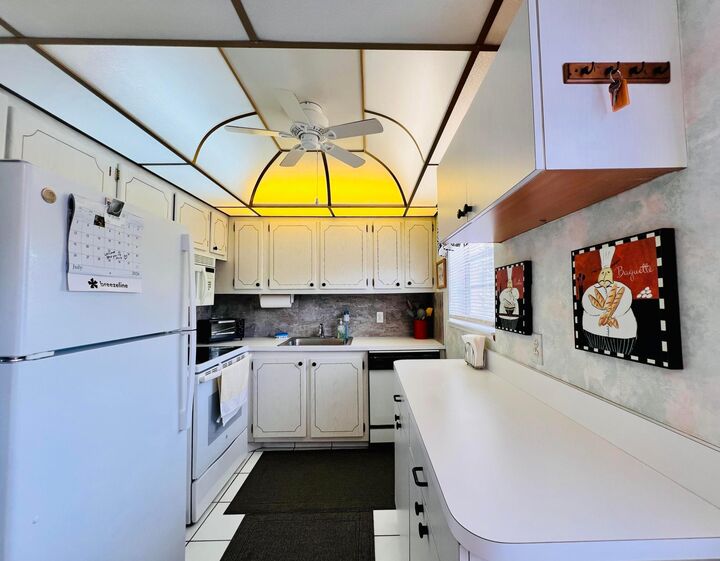 Property Photo:  437 Chatham U  FL 33417 