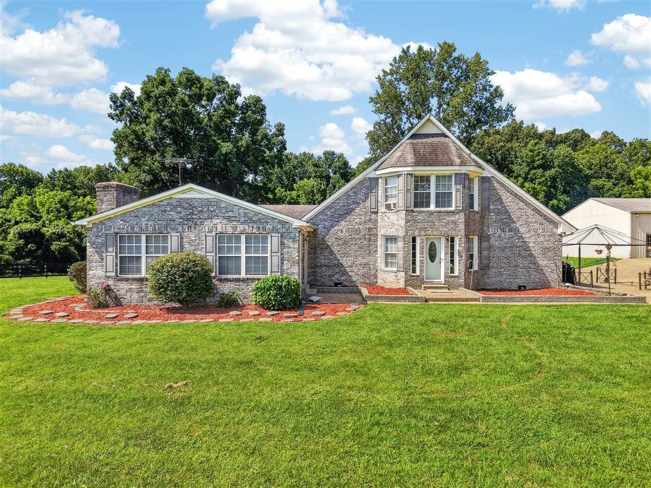 Property Photo: 2327 Larmon Mill Road KY 42122