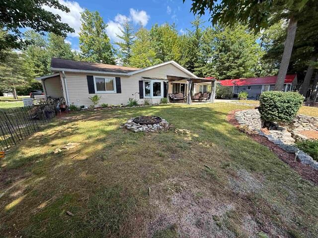 Property Photo: 3422 E Pinecrest Drive MI 48624