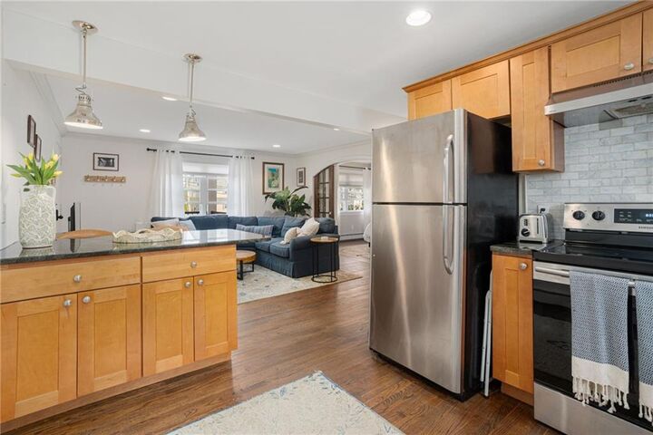 Property Photo:  70 Carroll Avenue 706  RI 02840 