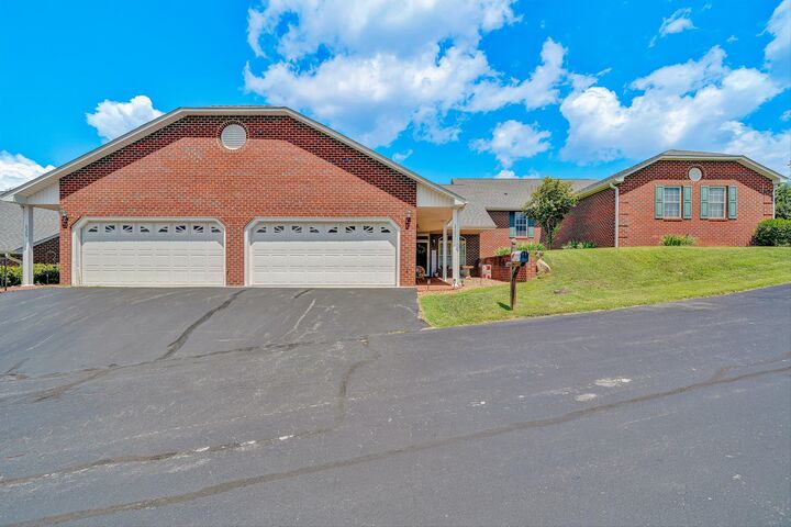 Property Photo:  2505 Feather Garden Cir  VA 24179 