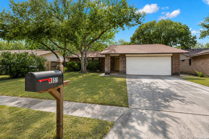Property Photo:  8651 Bristlecone St  TX 78240 