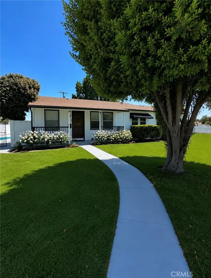 Property Photo:  13016 Archwood Street  CA 91606 
