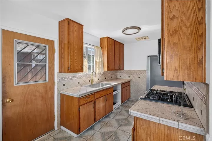 Property Photo:  424 E 3rd  CA 92376 