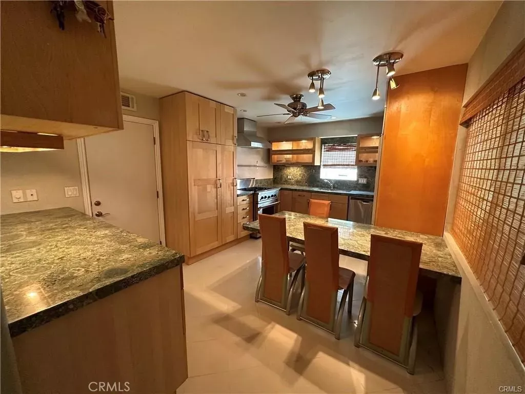 Property Photo:  3250 Avenida Del Presidente 7  CA 92672 