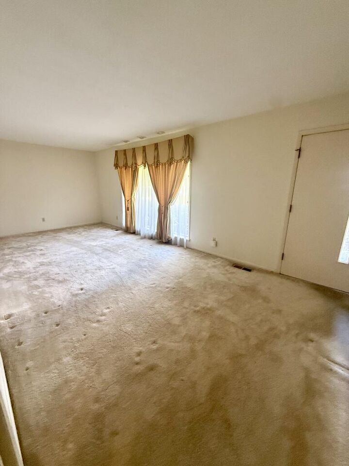 Property Photo:  2803 Griffin Dr  AL 36303 
