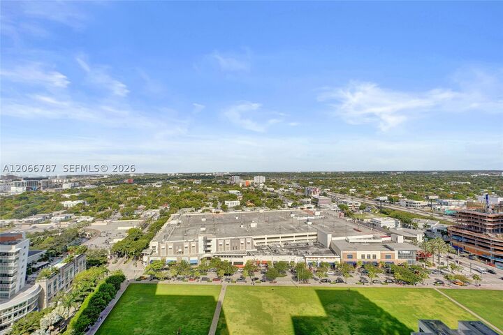 Property Photo: 121 NE 34th St 2310 FL 33137