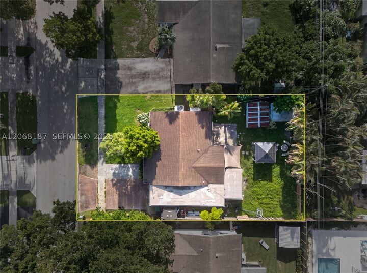 Property Photo:  9452 SW 52nd Ct  FL 33328 