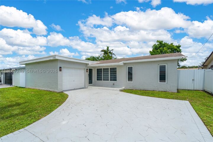 Property Photo:  11911 NW 32nd Mnr  FL 33323 