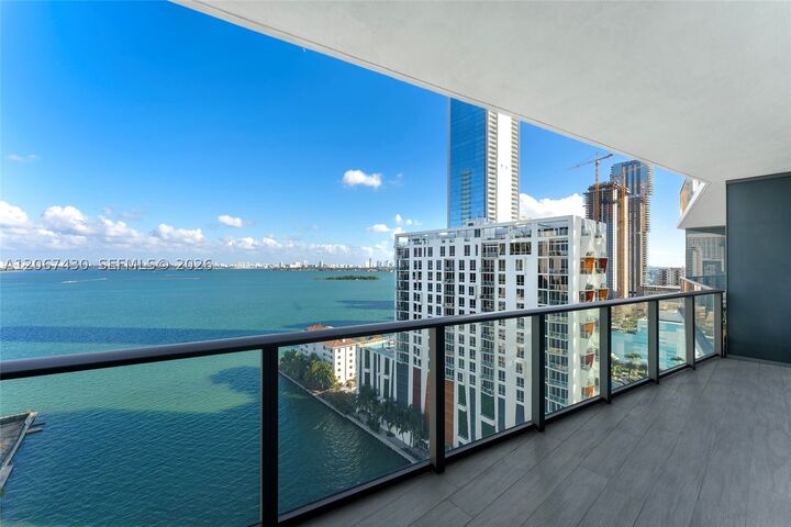 Property Photo: 460 NE 28th St 1803 FL 33137