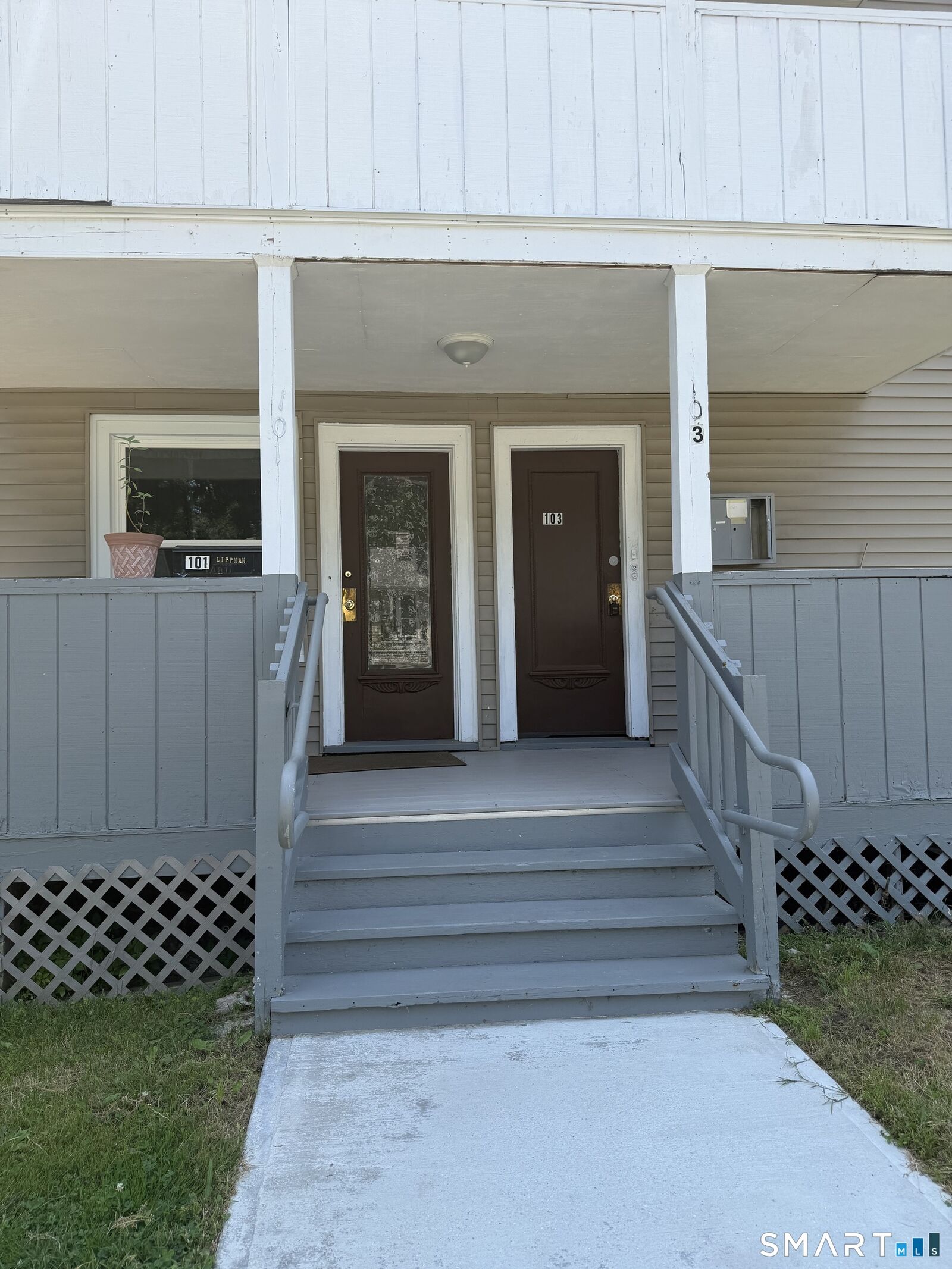 Property Photo:  101 Jacobs Street  CT 06010 