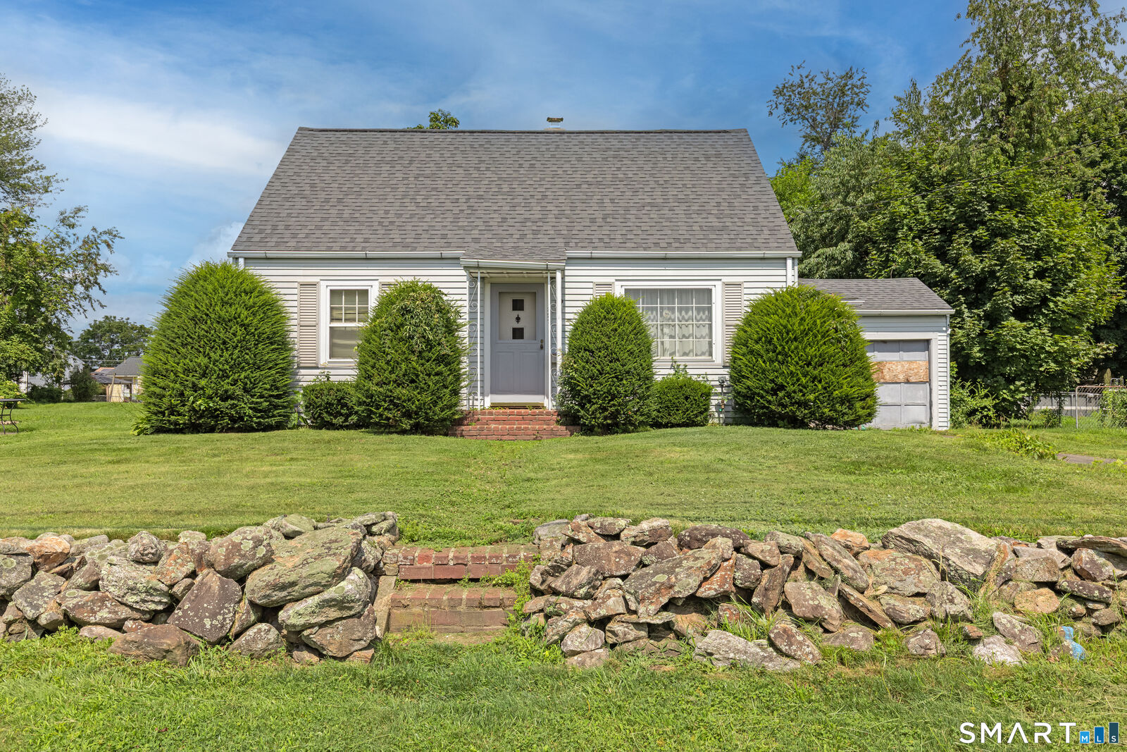 Property Photo:  327 Anna Avenue  CT 06708 