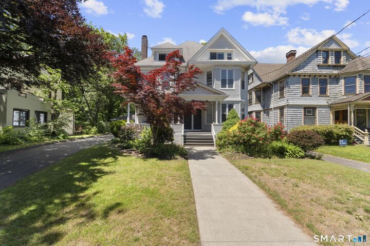 Property Photo:  682 Whitney Avenue  CT 06511 