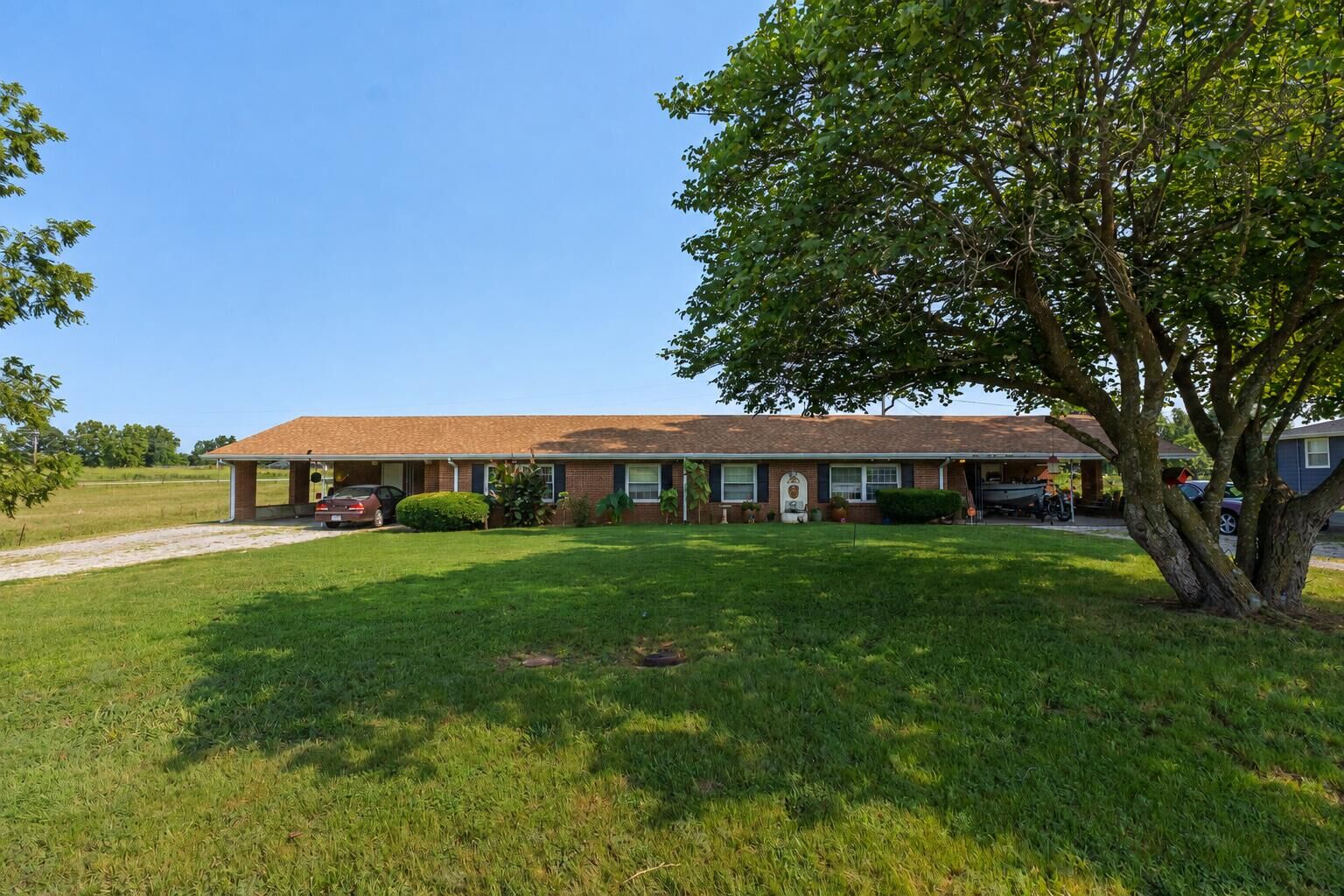 Property Photo: 7053-7057 W Farm Road 106 MO 65803