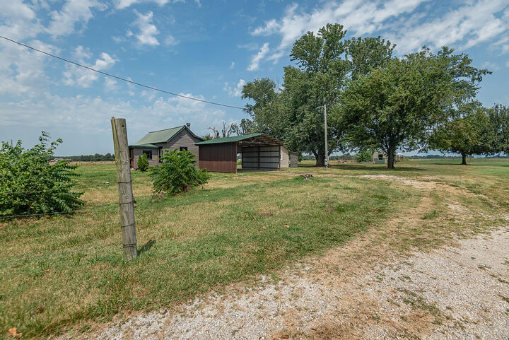 Property Photo: 192 Farm Road 1170 MO 65769