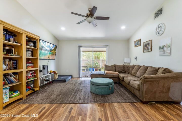 Property Photo:  1705 Privateer Drive  FL 32796 