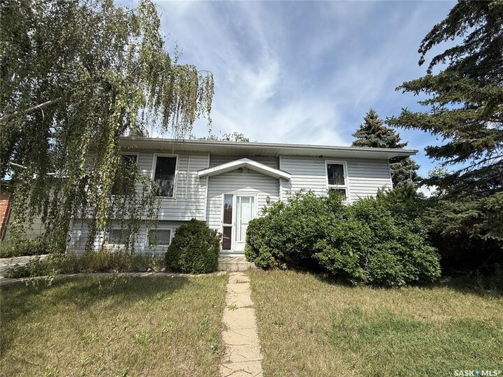46 O'Connor Crescent — photo 1