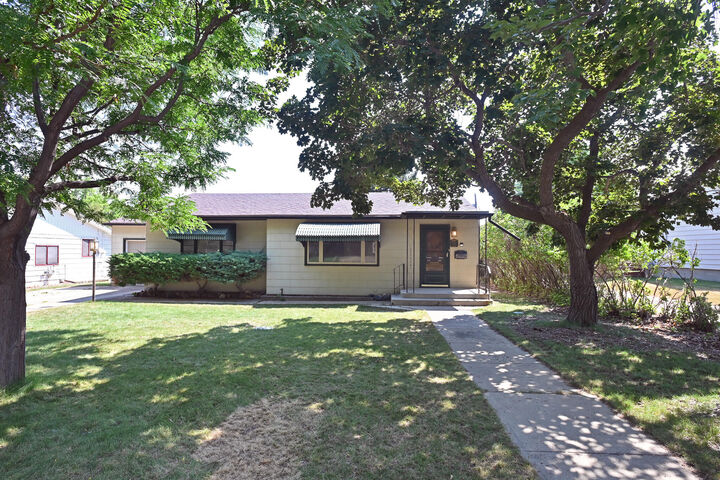 Property Photo:  1121 S Thurmond Street  WY 82801 