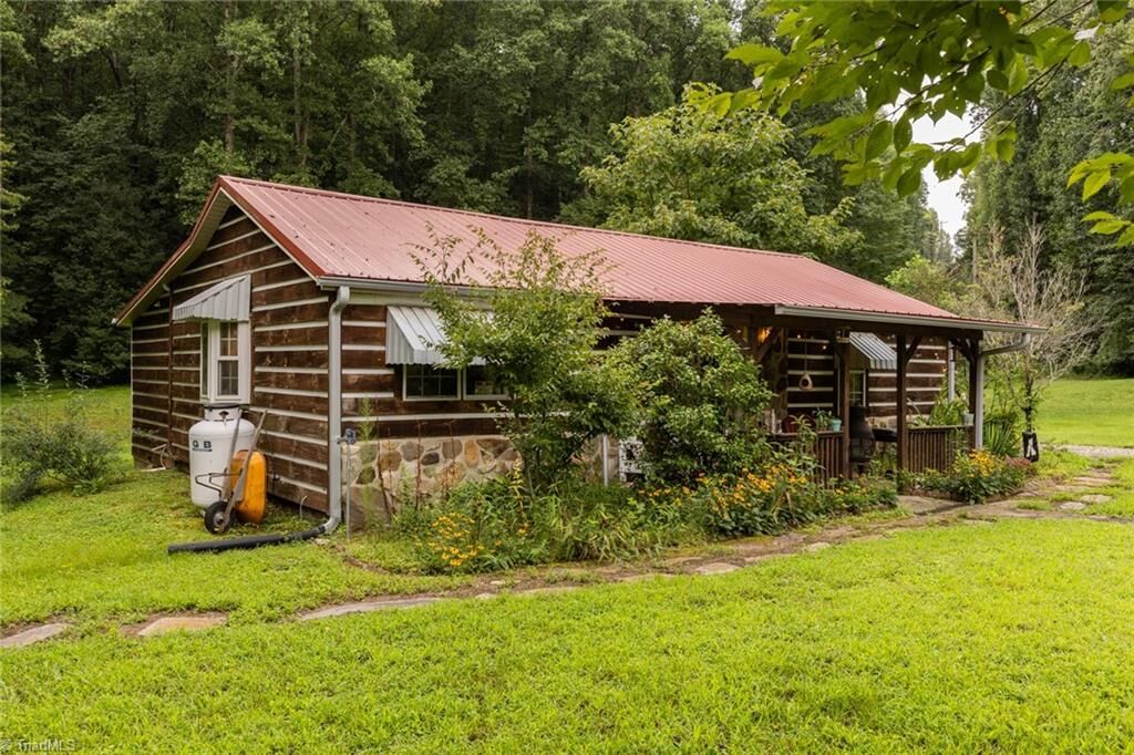 Property Photo:  3916 Traphill Road  NC 28635 