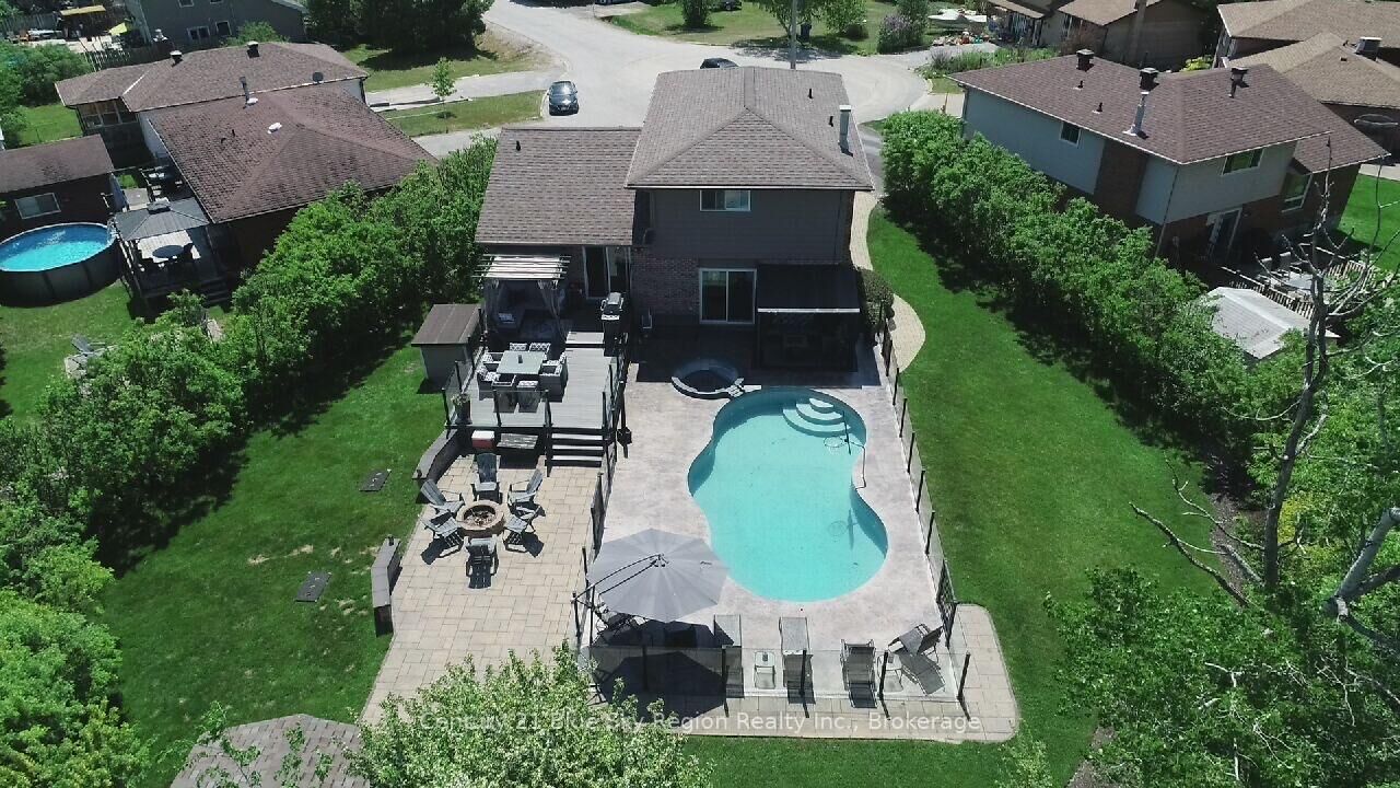 Photo de la propriété: 790 Laurentian Avenue ON P1B 7T8