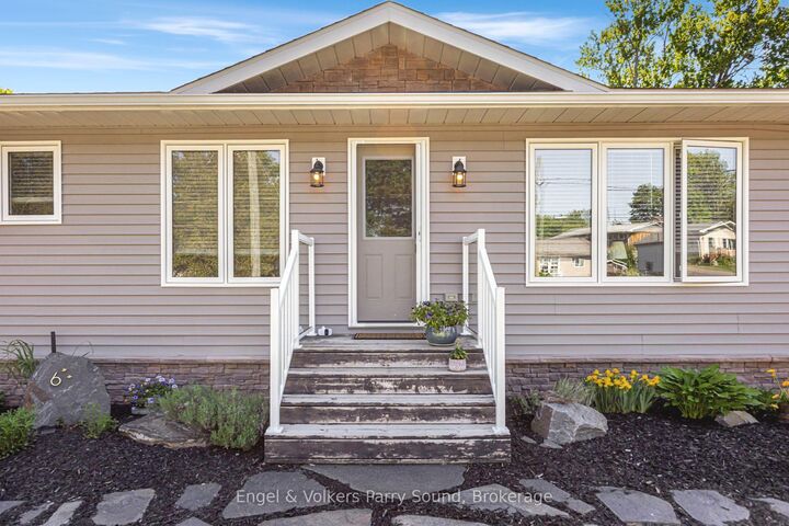 Property Photo:  6 Lawrence Street A  ON P2A 2E2 