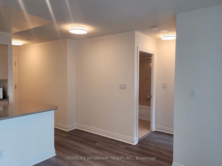 Property Photo:  188 Doris Avenue 719  ON M2N 6Z5 