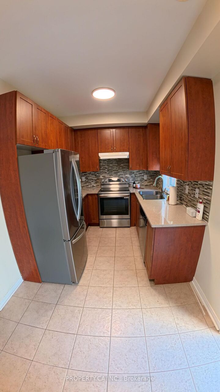 Property Photo:  397 Beechgrove Drive 66  ON M1E 3R1 