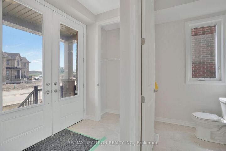 Property Photo: 184 Leslie Davis Street ON N0B 1E0