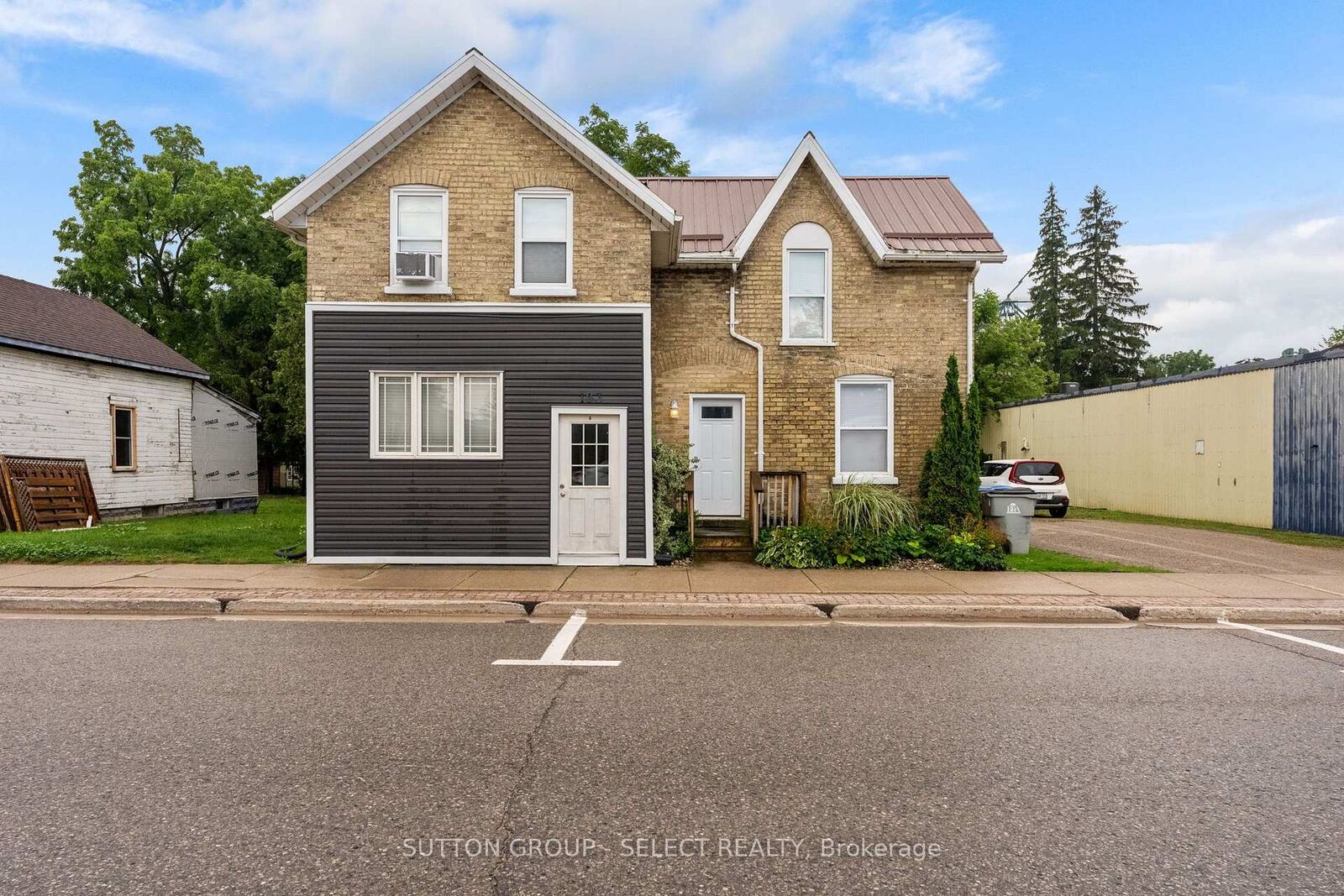 Property Photo: 103 King Street ON N0M 1X0