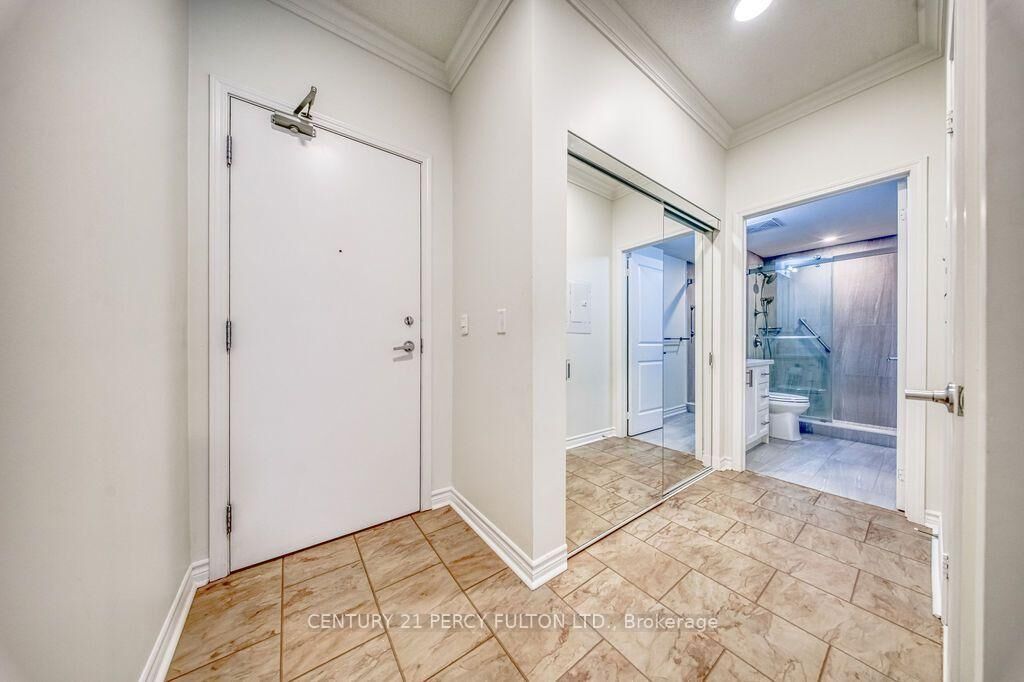 Property Photo: 2885 Bayview Avenue 1320 ON M2K 0A3