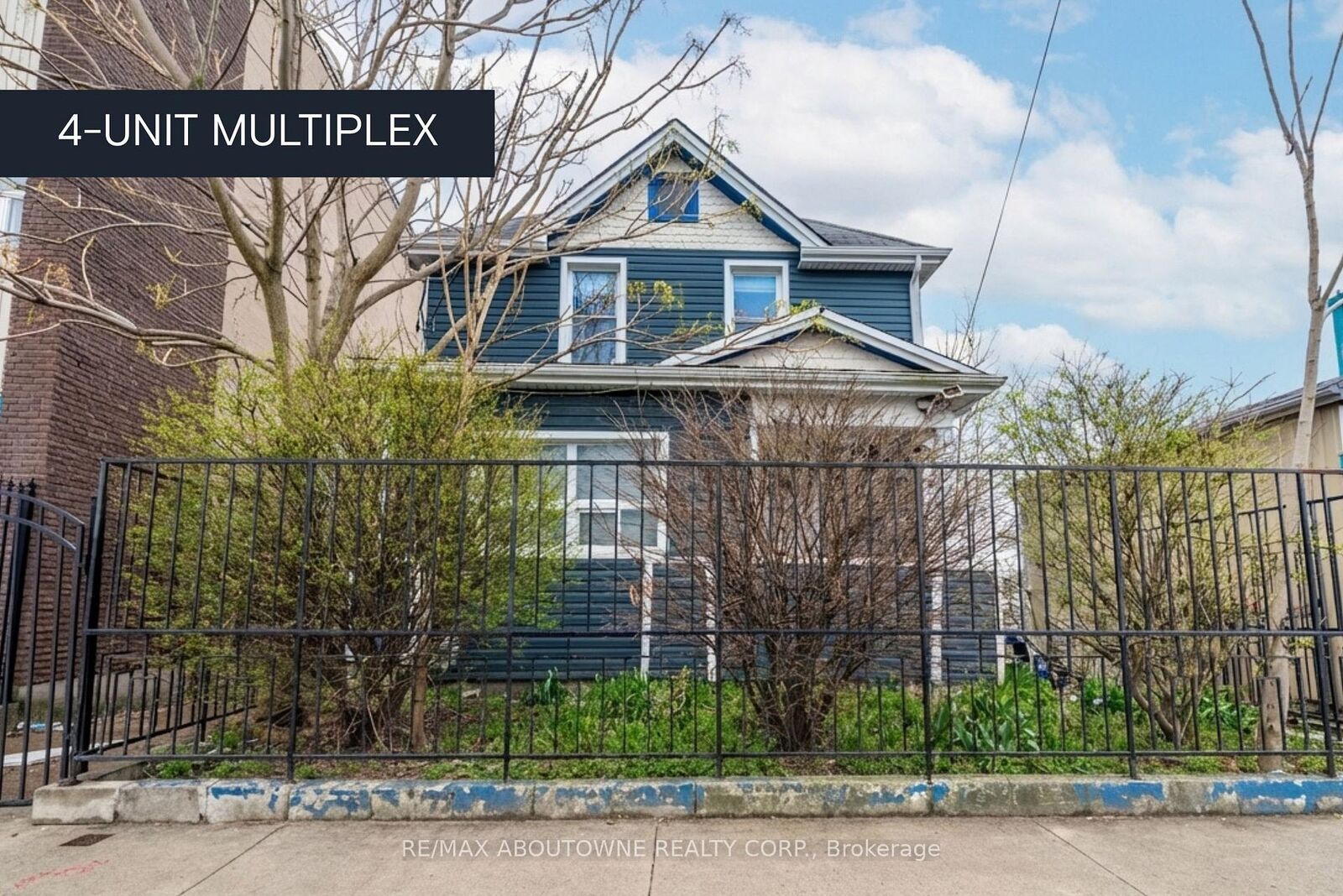 Property Photo:  108 Queenston Street  ON L2R 2Z3 