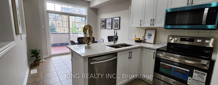 Property Photo: 86 Magdalene Crescent S ON L6Z 0G9