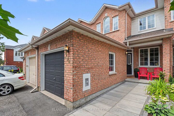 Property Photo:  190 Forestglade Crescent  ON K1G 6A7 