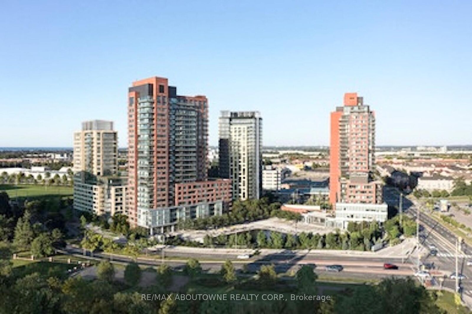 Property Photo: 2 River Plate Street 1004 ON L1S 0G6