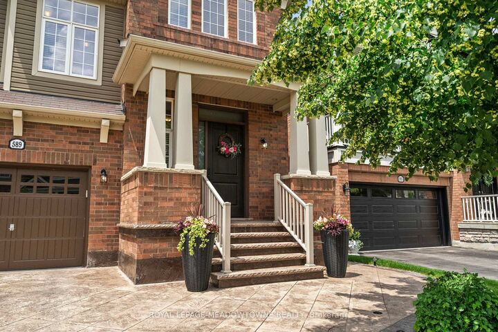 Property Photo: 589 Bartleman Terrace ON L9T 6Z4