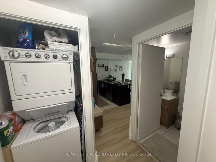 Property Photo: 5740 Yonge Street 507 ON M2M 0B1